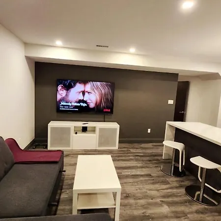 Luxury Private Suite With Own Entrance, Private Bath